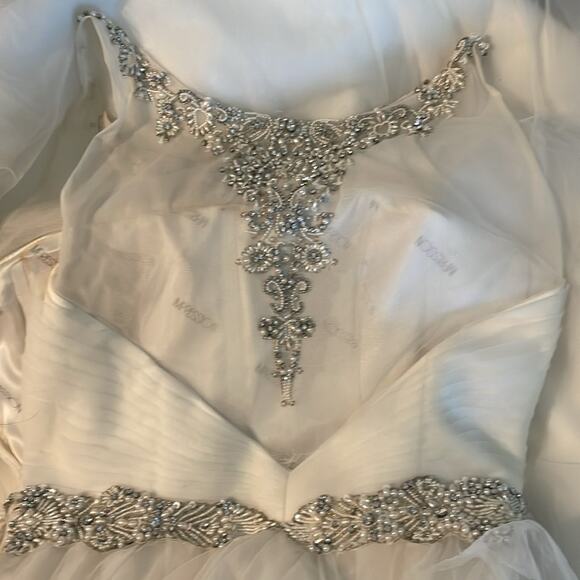 Zurc for Impression bridal gown - Picture 11 of 16